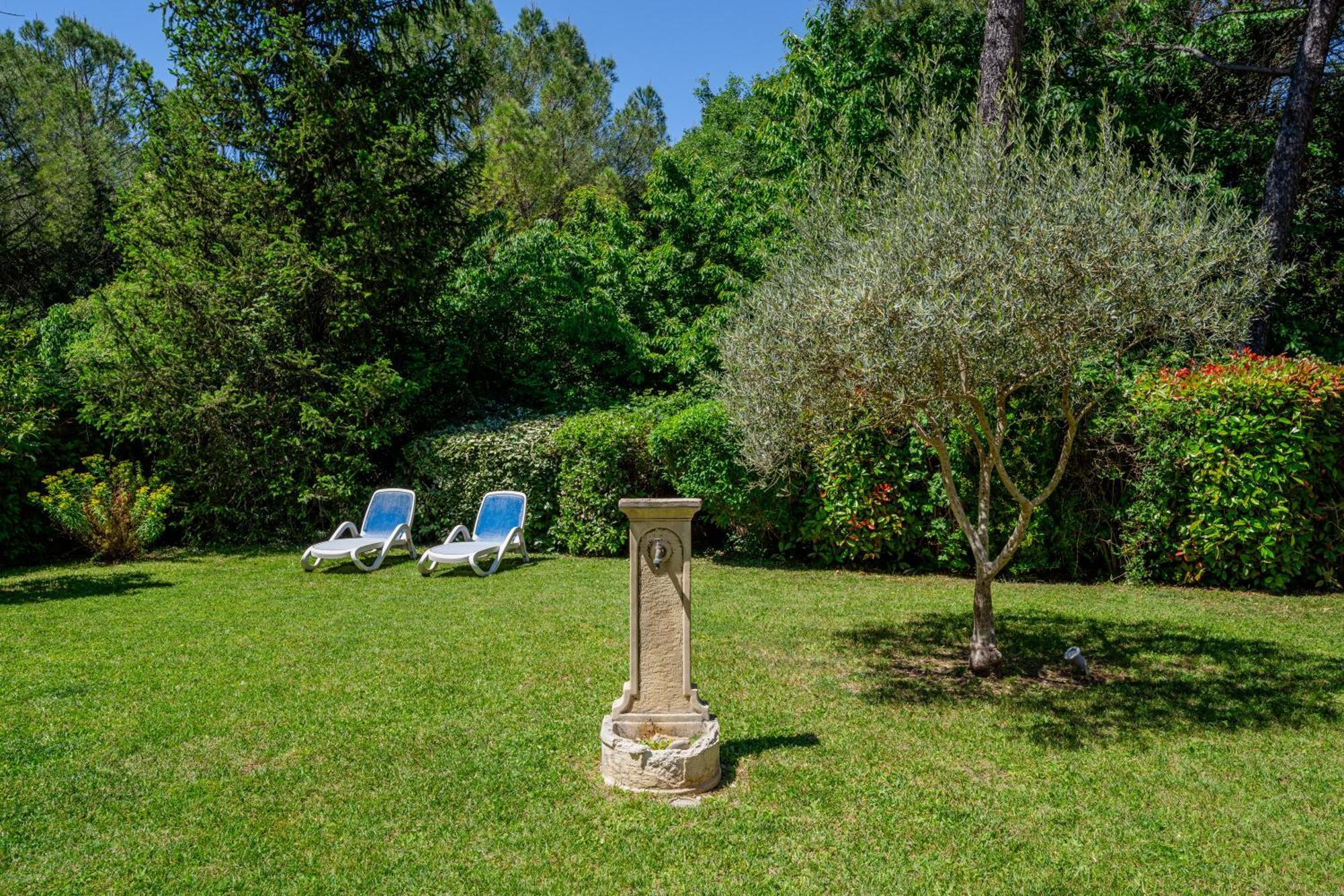 Gréoux-les-Bains Residence Les Ecureuils מראה חיצוני תמונה