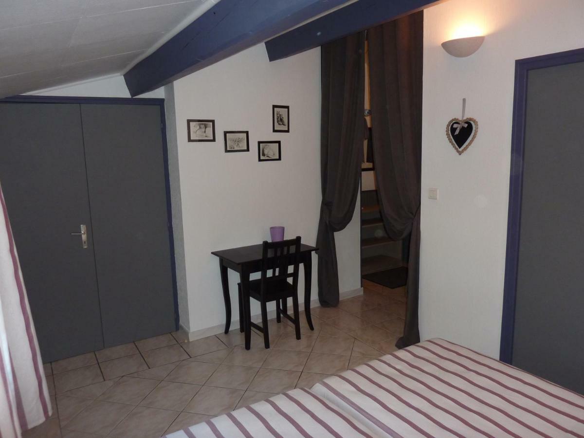 Gréoux-les-Bains Residence Les Ecureuils מראה חיצוני תמונה
